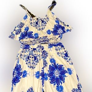 2 piece vacation pant set. Medium